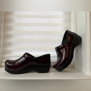 Deep red Dansko clogs mules shoes size 37